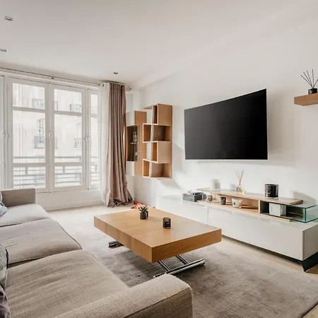 Courcelles Etoile Apartamento *